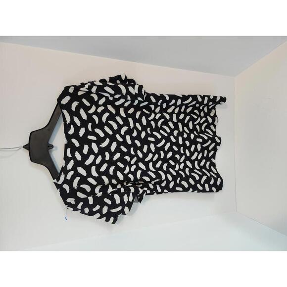 Calvin Klein Women's Black and White Abstract Print Top - Picture 2 of 3